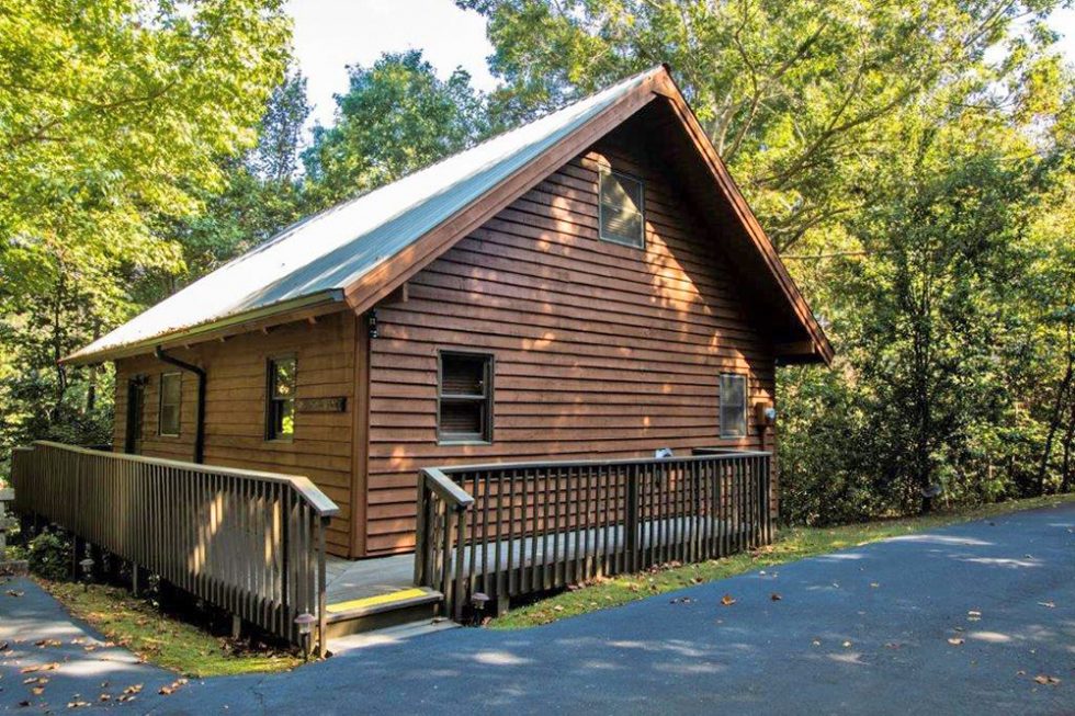 Leopard Lodge Cabin - Creekwood Resort | North GA Cabin Rental